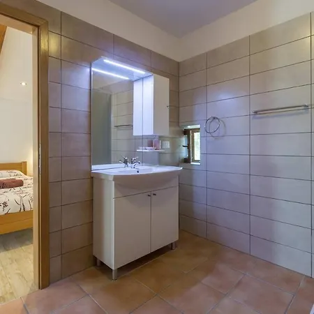 Hiza Bratovici Vakantiehuis *