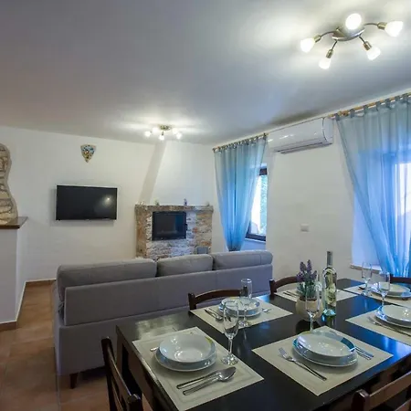 Vakantiehuis Hiza Bratovici *