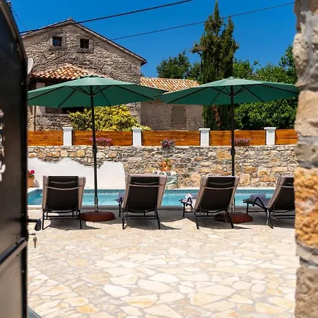 Hiza Bratovici Holiday home